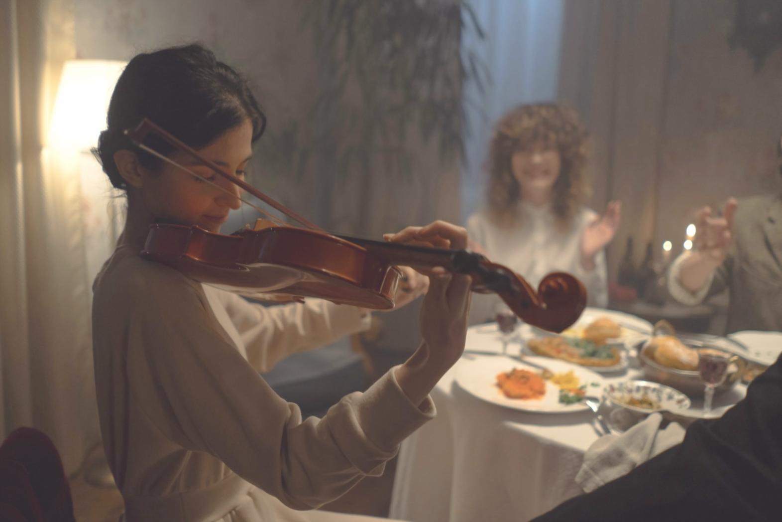 Sala prove ensemble con strumenti acustici