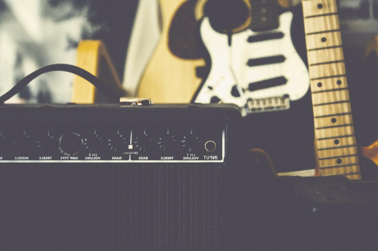 Strumenti e software per composizione musicale moderna